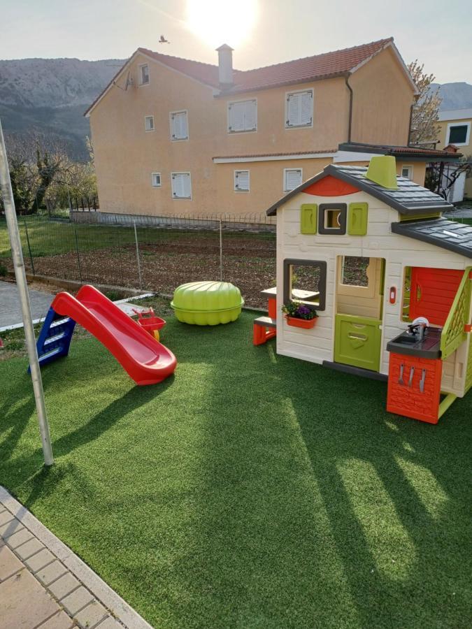 Apartments Polonijo Baska  Exterior photo