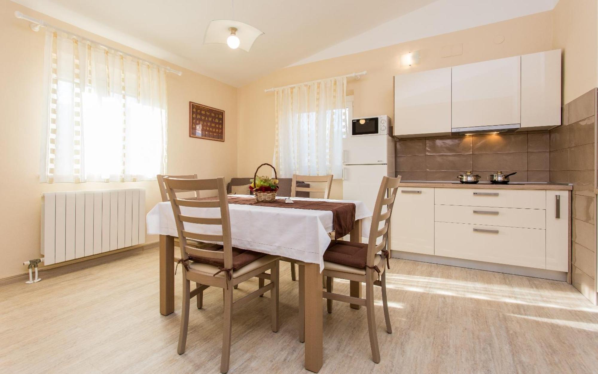Apartments Polonijo Baska  Room photo