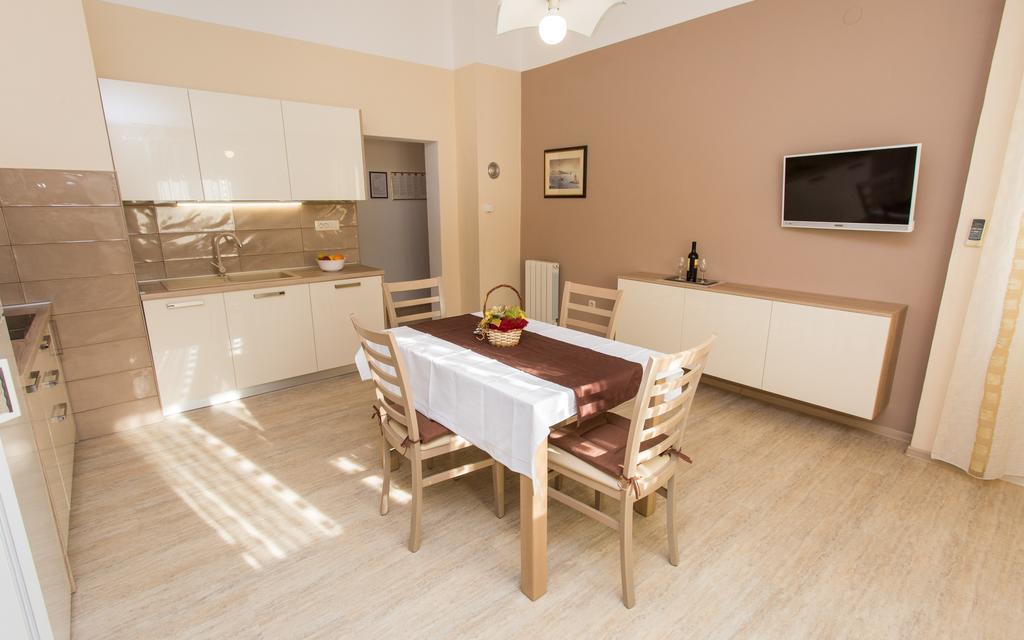 Apartments Polonijo Baska  Exterior photo