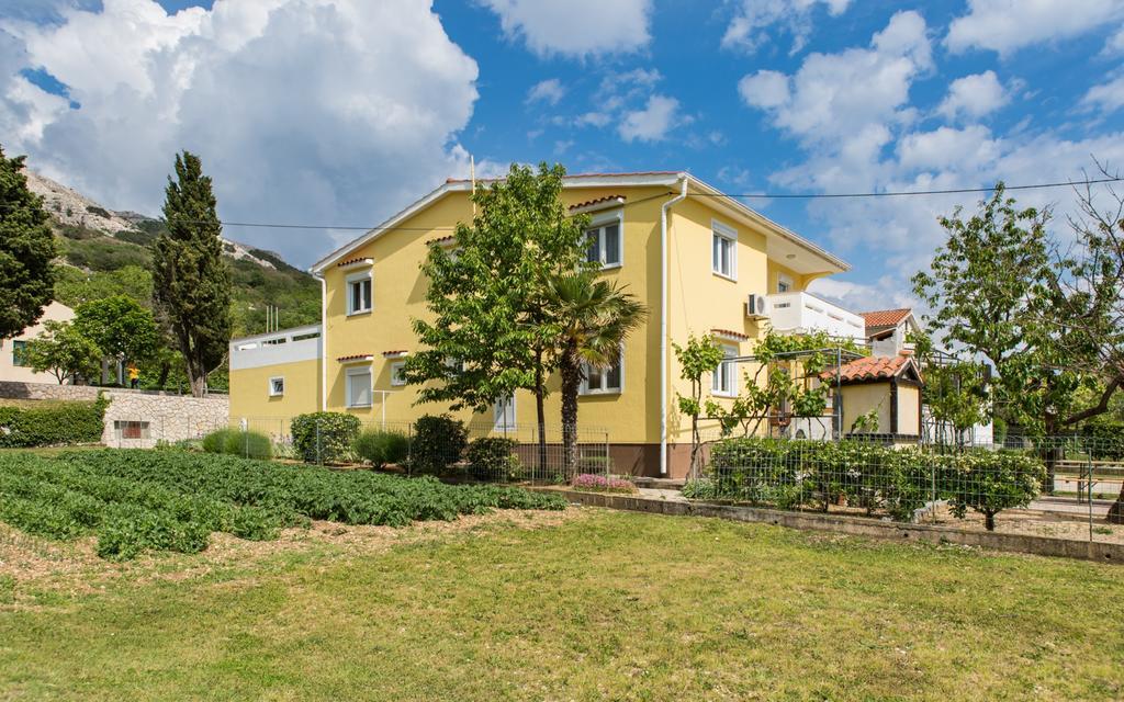 Apartments Polonijo Baska  Exterior photo